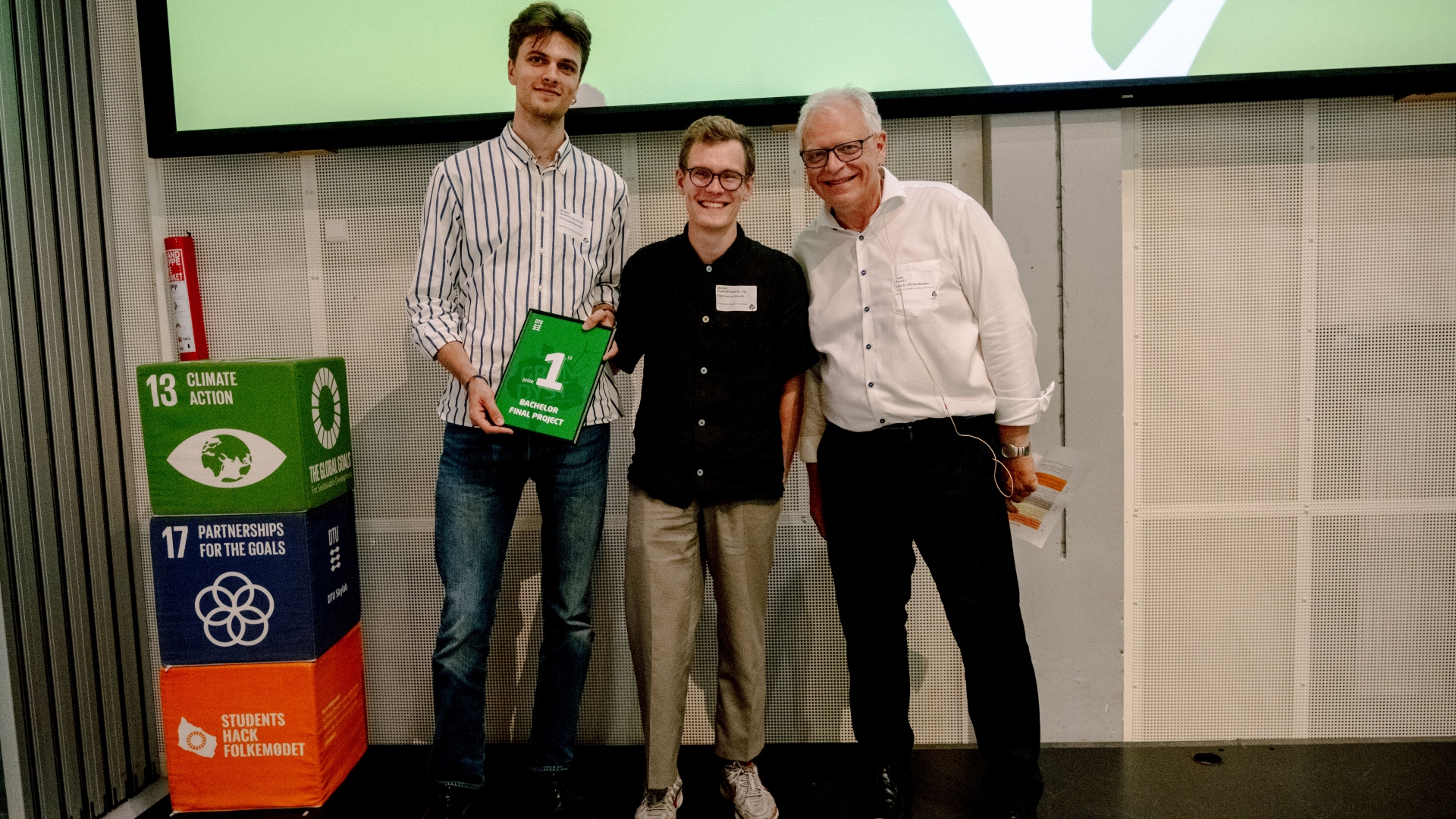 Photo of the winners of the category Bachelor Project
